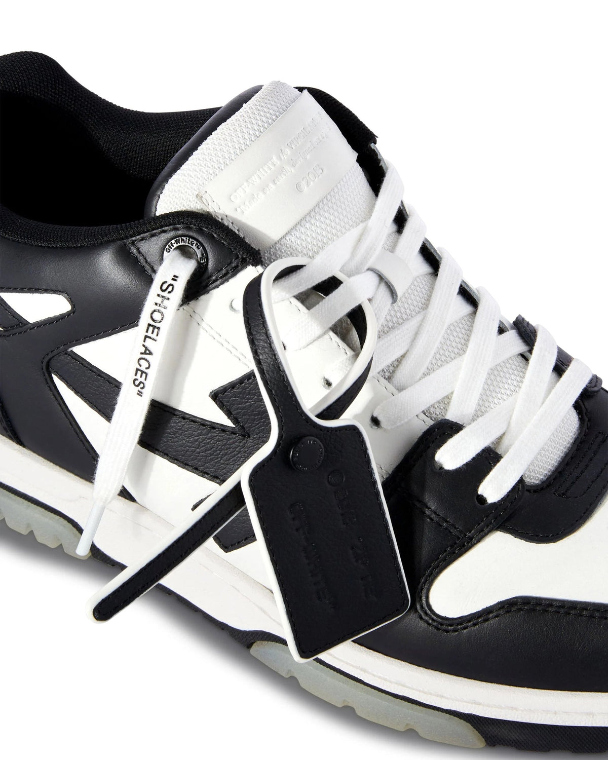 Low-Top Hybrid Sneakers With 90S Inspiration