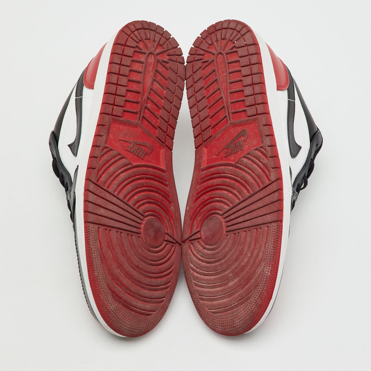 Air Jordans Black/red Leather Jordan 1 Low Bred Toe Sneakers