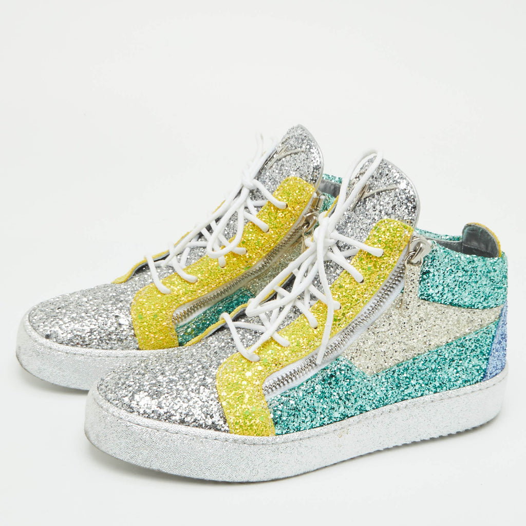 Giuseppe Zanotti Kriss