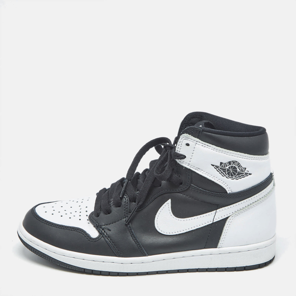 Air Jordans Black Leather Jordan 1 Retro High Og Black White Sneakers