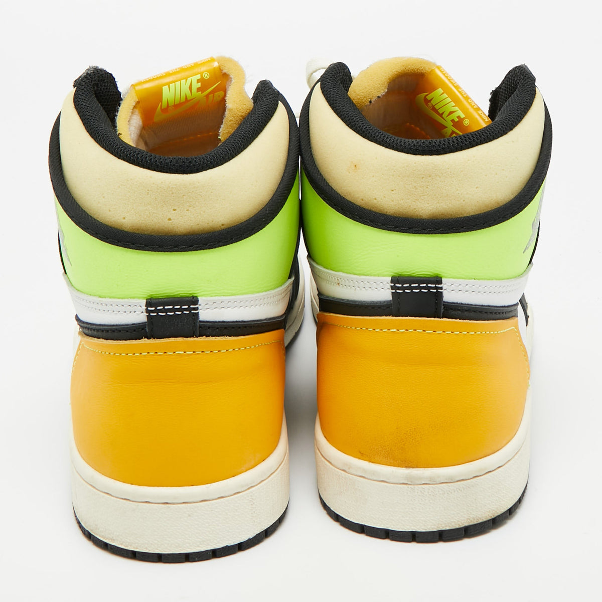 Air Jordans Multicolor Leather Jordan 1 Retro High White Black Volt University Gold Sneakers