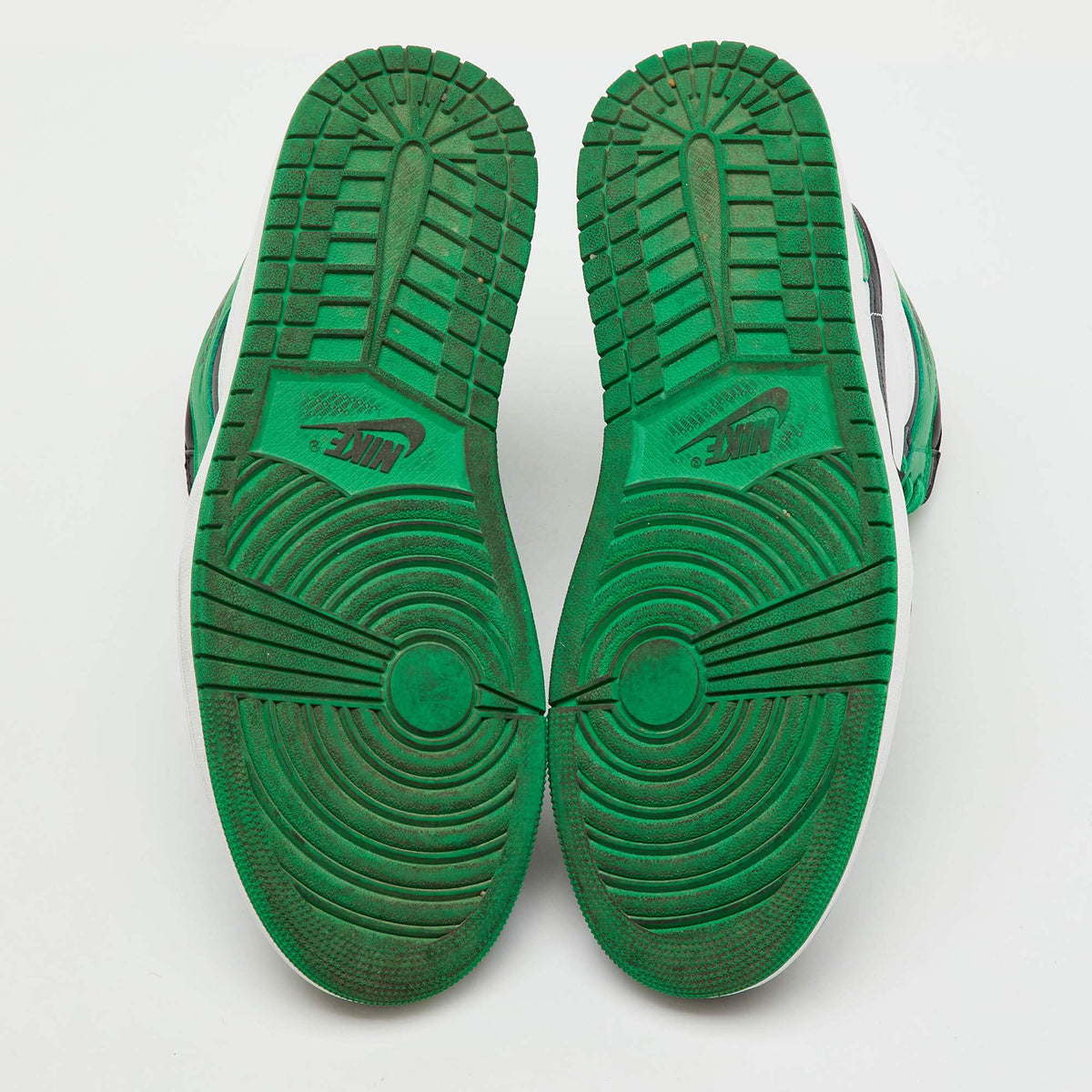 Air Jordans Green/black Leather Jordan 1 Retro High Og Lucky Green Sneakers